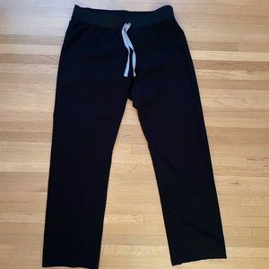 Black FIGS scrub pant size medium, barely worn